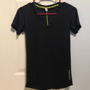 Under Armour Heat Gear 100% Recycled V-Neck